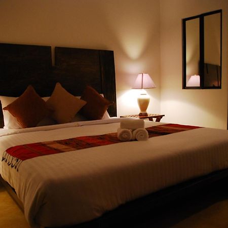 The Travellers Arms Hotell Chiang Mai Exteriör bild