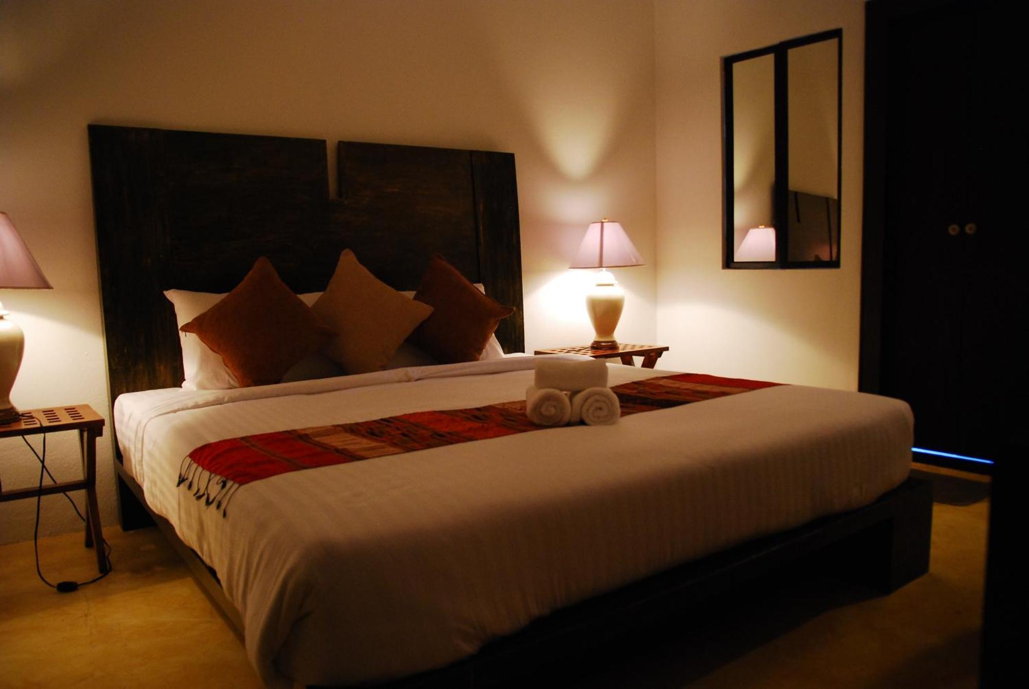The Travellers Arms Hotell Chiang Mai Exteriör bild