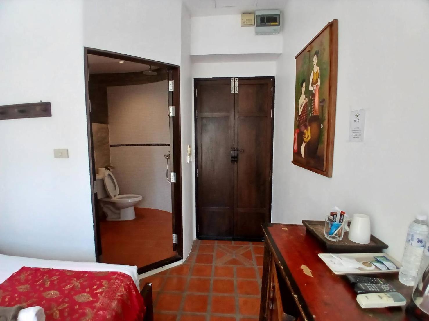 The Travellers Arms Hotell Chiang Mai Exteriör bild