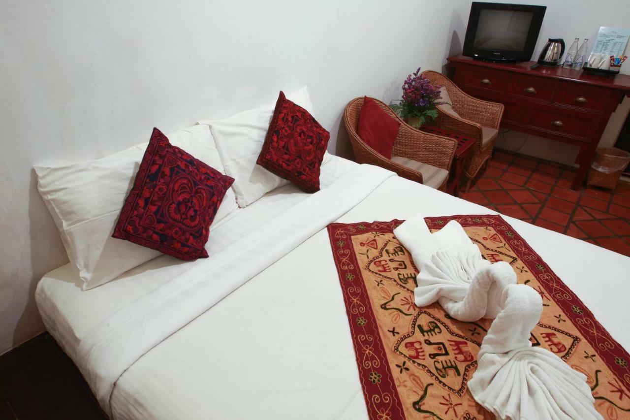 The Travellers Arms Hotell Chiang Mai Exteriör bild