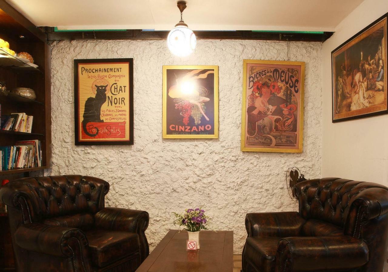 The Travellers Arms Hotell Chiang Mai Exteriör bild