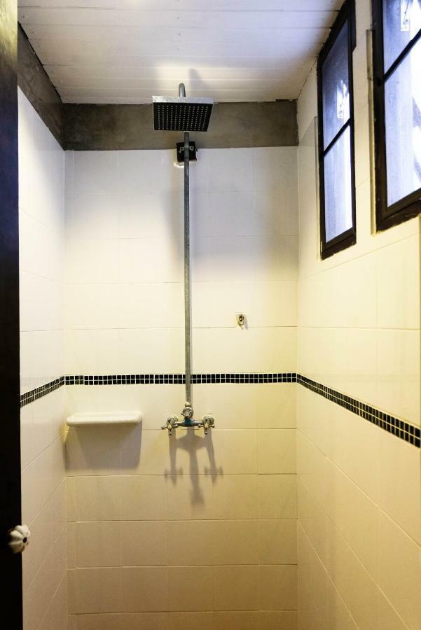 The Travellers Arms Hotell Chiang Mai Exteriör bild