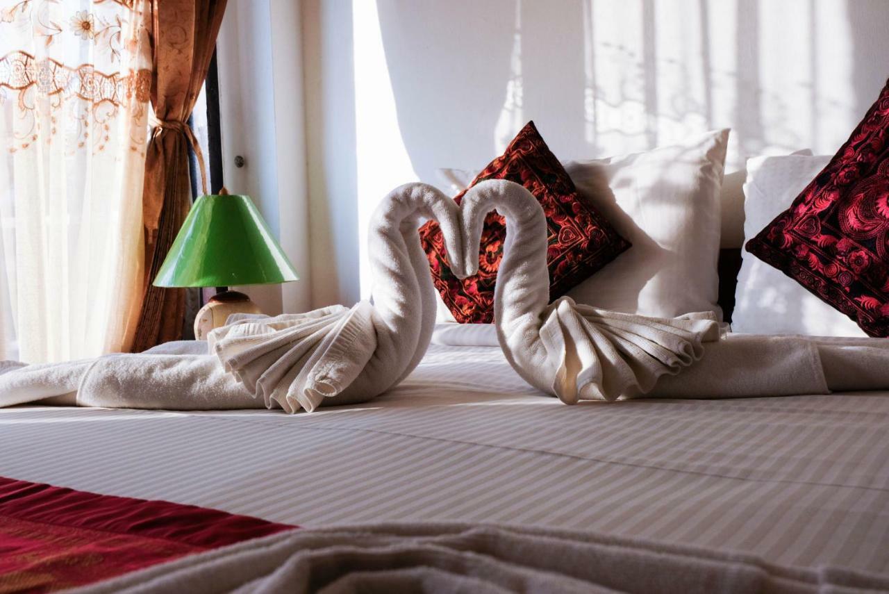 The Travellers Arms Hotell Chiang Mai Exteriör bild